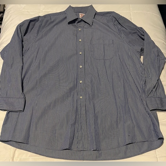 Brooks Brothers 346 Long Sleeve Button-Down Striped Shirt, Men's Size M cotton Blue type light blue Vintage Second Hand main image 0